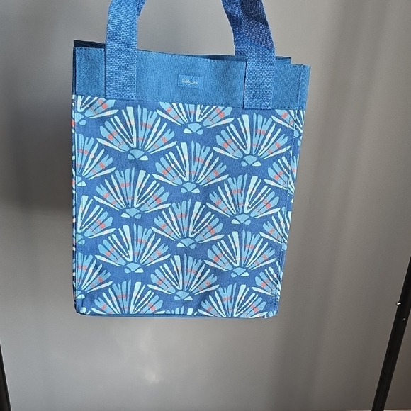 Handbags - Thirty-one Essential Storage Tote EMBROIBED LOVE on Back